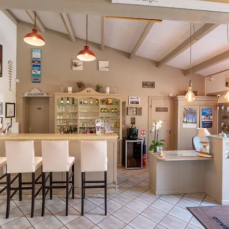 Hotel Le Peu Breton 3*
