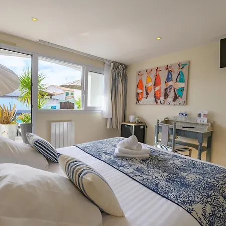 Le Peu Breton Hotel