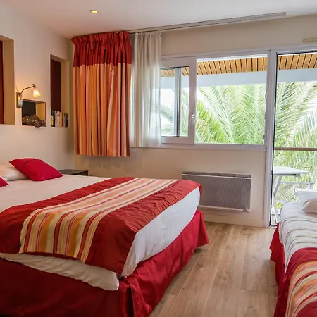 Le Peu Breton Hotel 3*