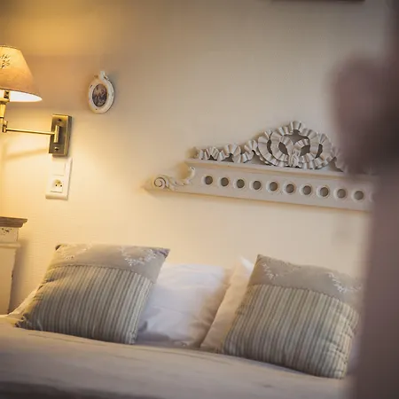 Le Peu Breton Hotel