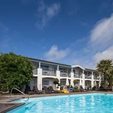 Le Peu Breton Hotel