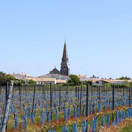 Le Peu Breton Hotel 3*