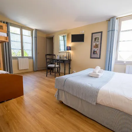 Le Peu Breton Hotel