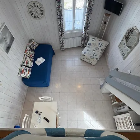 Le Peu Breton Hotel
