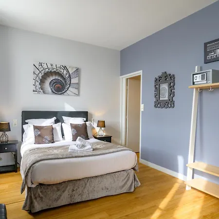 Le Peu Breton Hotel 3*