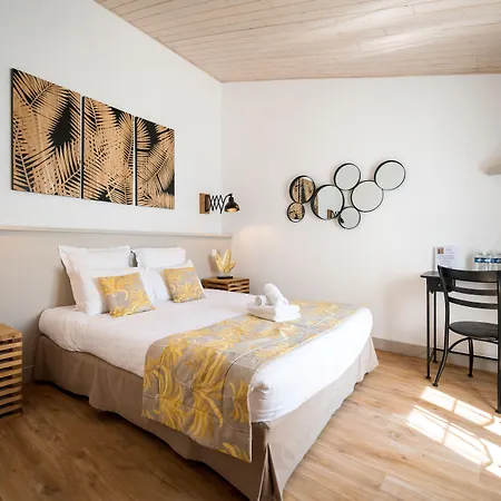 Hotel Le Peu Breton