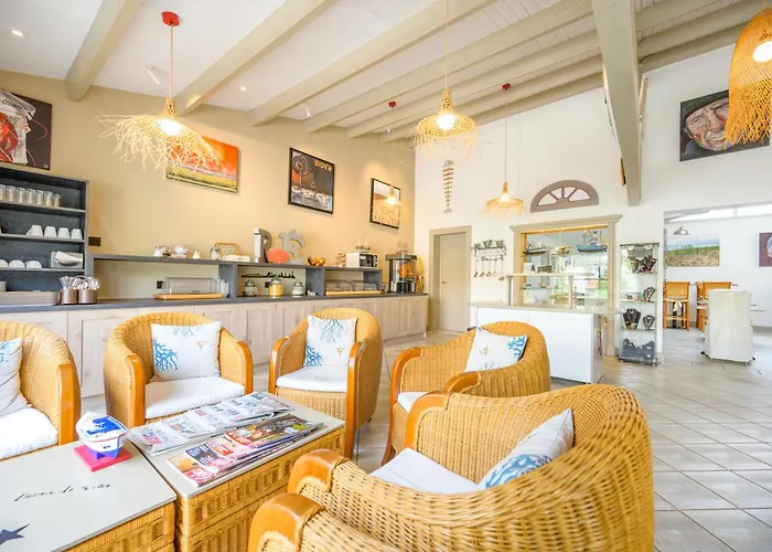 Hotel Le Peu Breton 3*